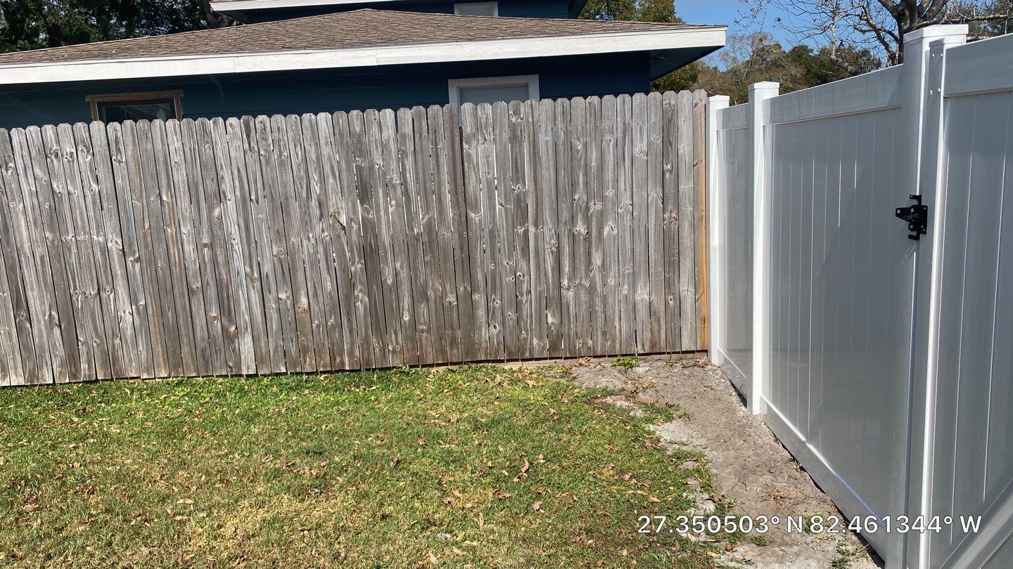 Sarasota, FL 6ft. Tall White Vinyl Privacy Fence  by Asap fence and gates, LLC