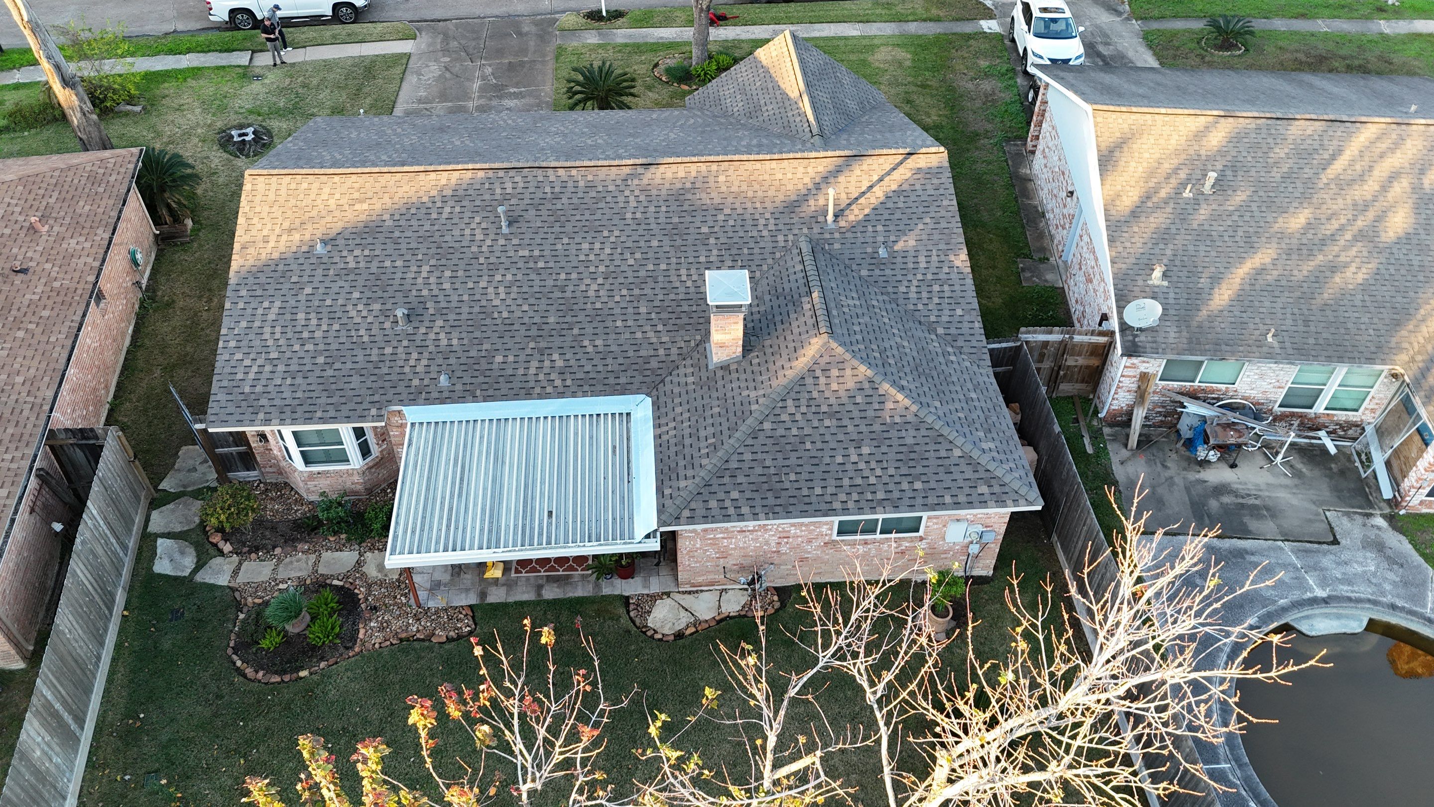 North Shore Roof Installation using Atlas Pinnacle Pristine by Modern BYLT Roofing & Construction