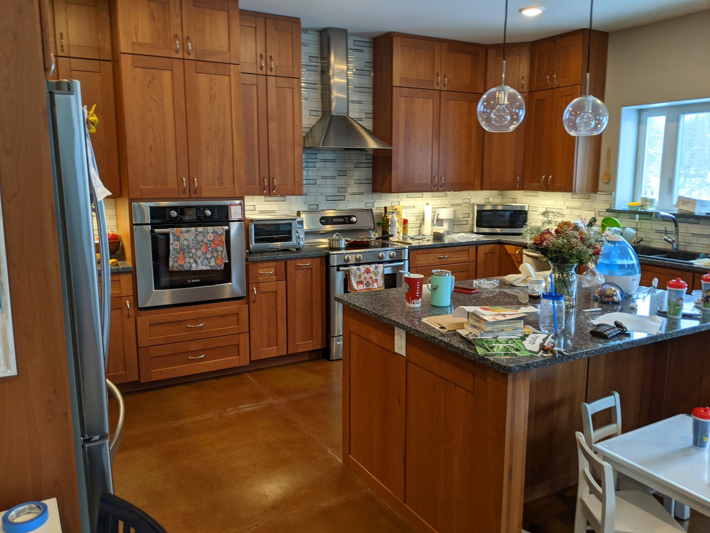 Kitchen Cabinet Repaint by Midnight Sun Painting