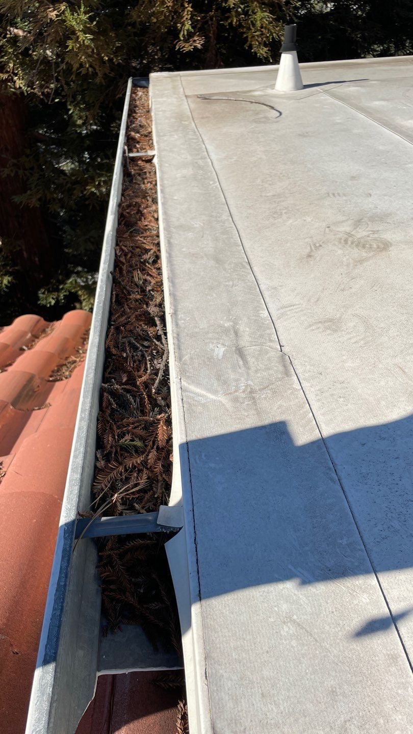 12-Unit HOA Gutter Cleaning in San Jose by All One Solar Shine