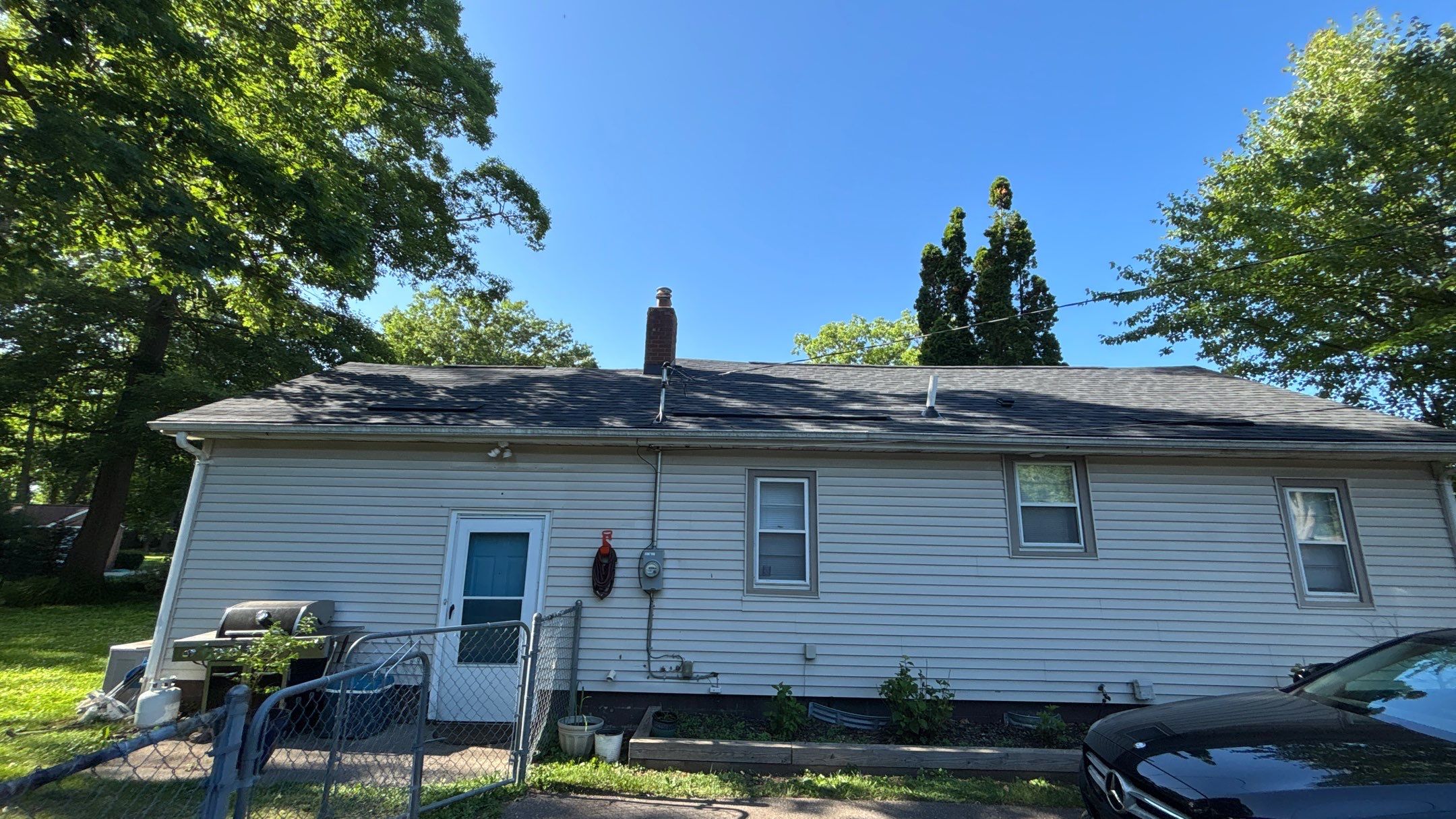 Roof Replacement using Owens Corning Onyx Black by 180 Contractors