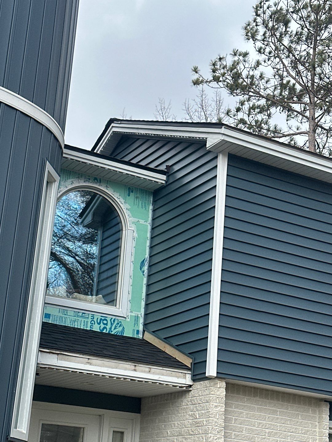 Siding Replacement using Certainteed Monogram D5 Pacific Blue by 180 Contractors