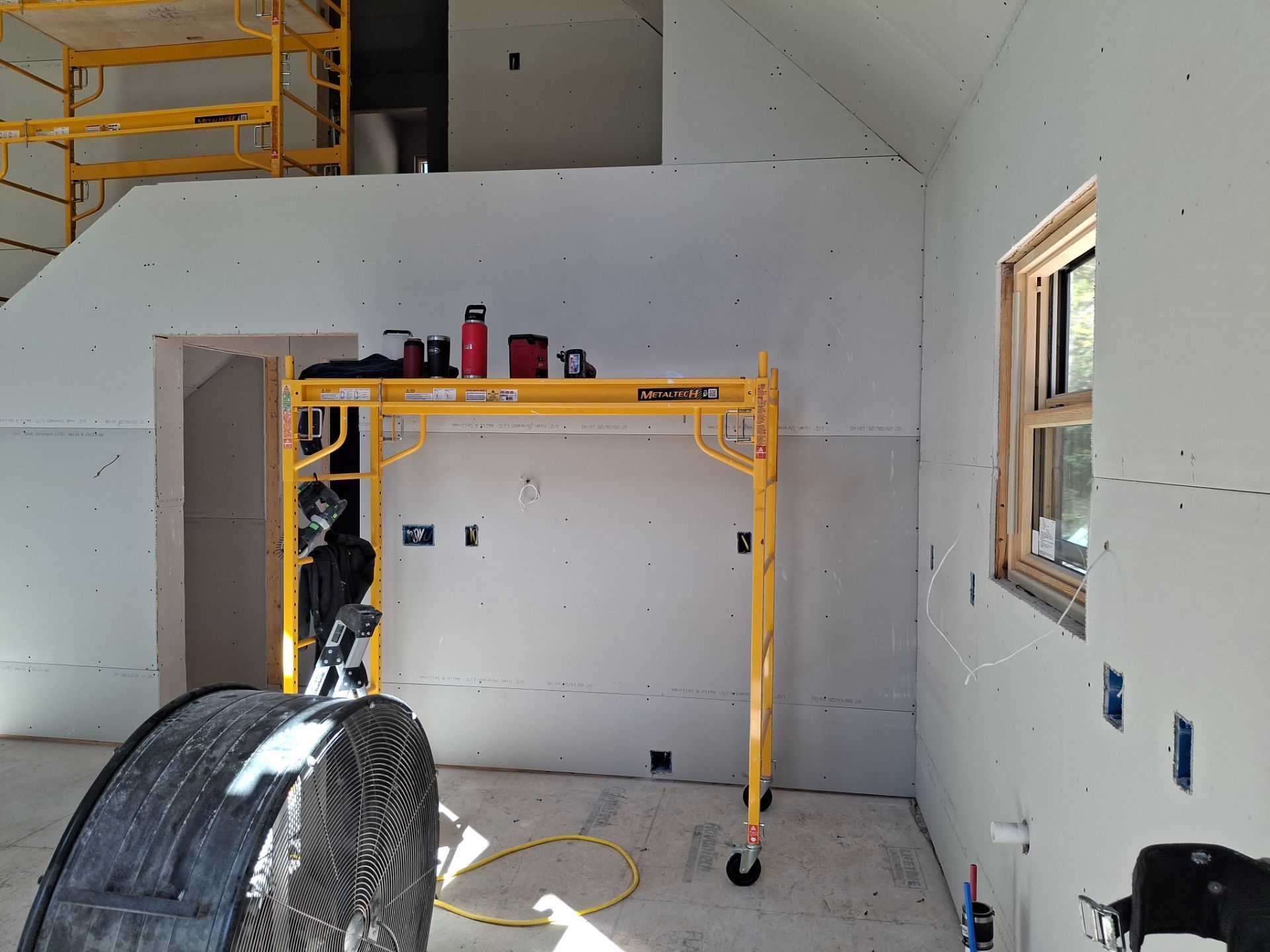 New construction Drywall  by Big Pine Panting Inc