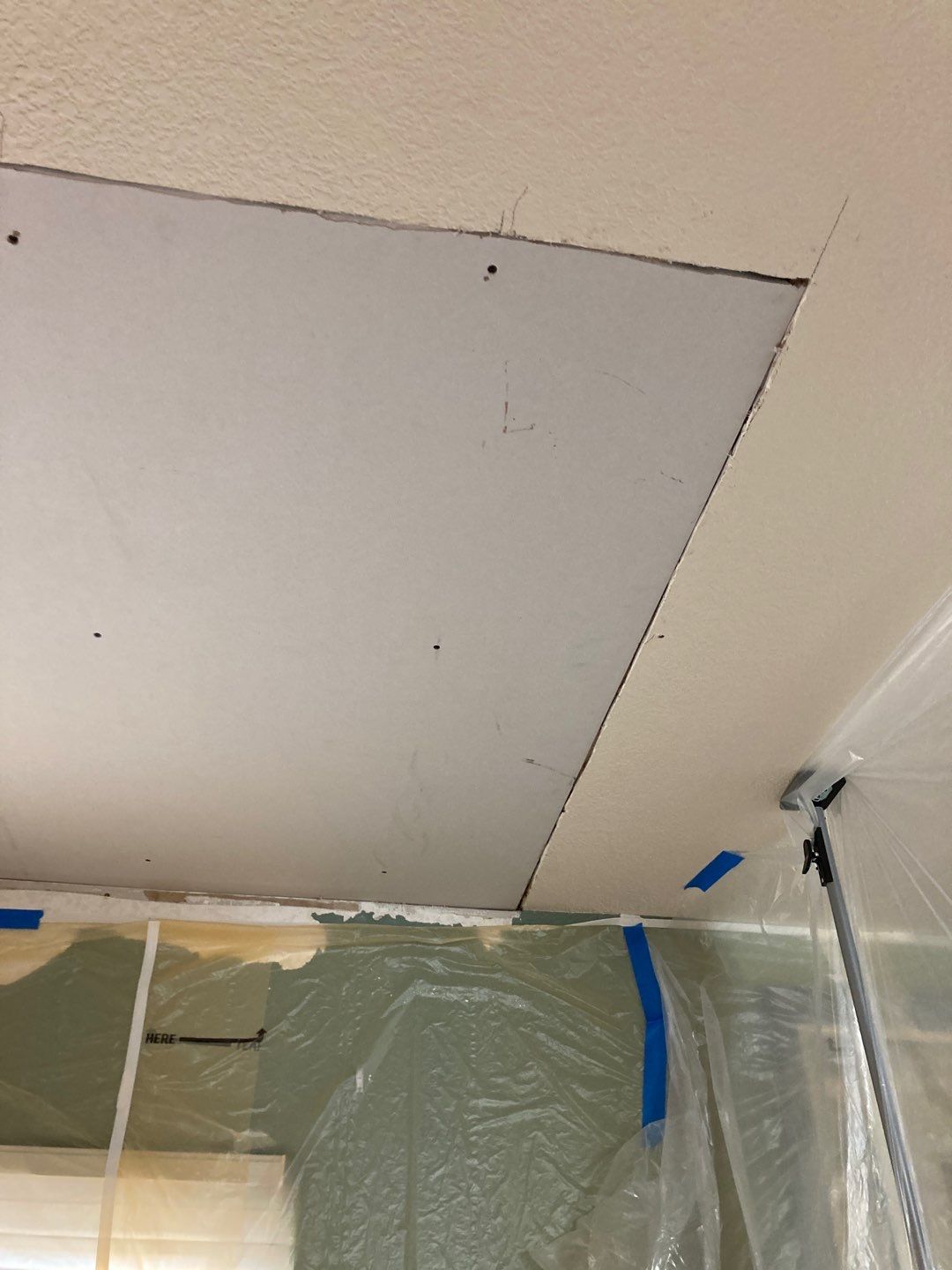 Drywall Repair by Andre Handyman