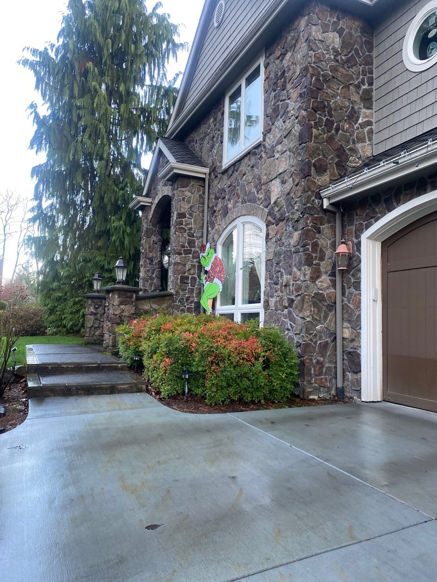 House cleaning routine maid service Project in Lake Oswego by Cloud 9 Professional Cleaning Services