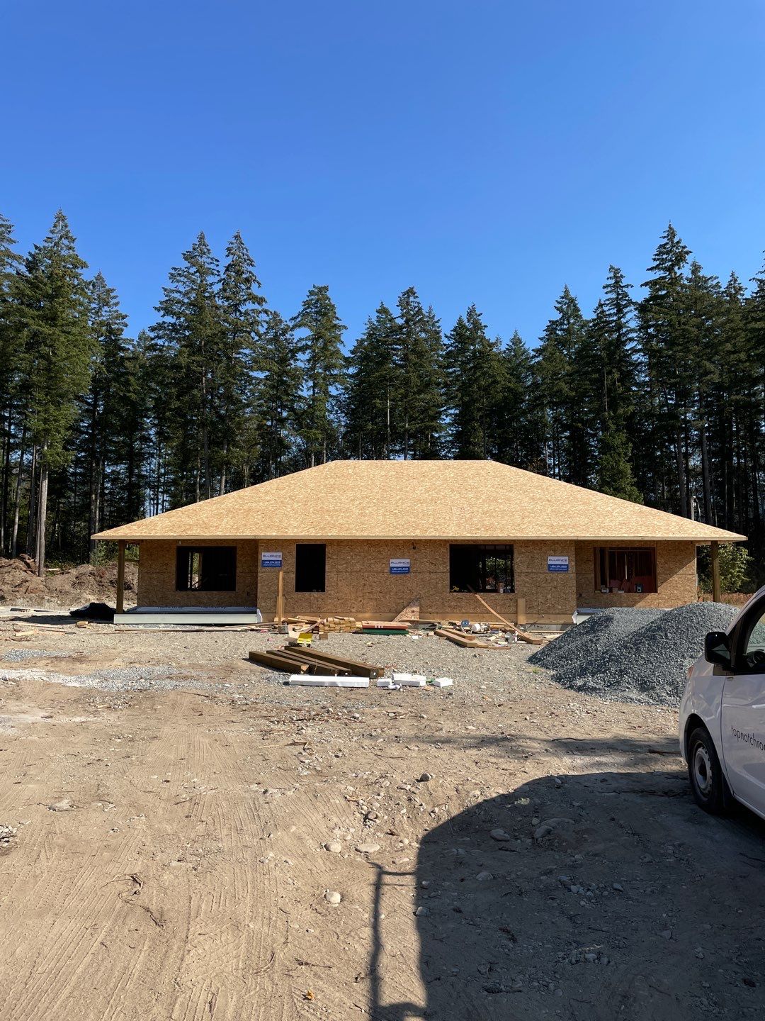 Residential Roofing Installation using OC Oakridge shingles by Top Notch Roofing Inc