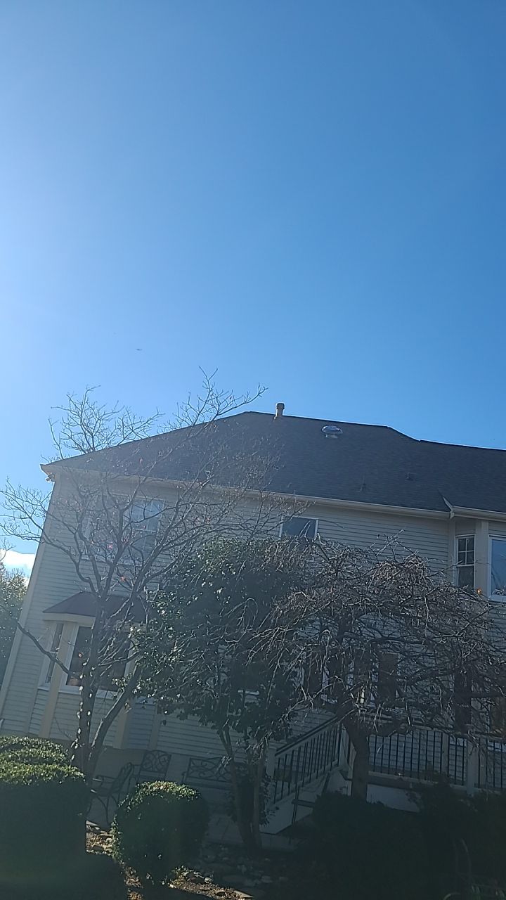 Herndon: CertainTeed Landmark Pro Designer Shingles in Max Def Driftwood by RM Banning, Inc.