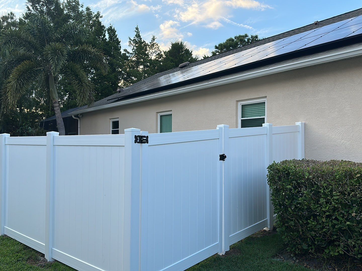 176ft Vinyl privacy & picket combo package by Asap fence and gates, LLC