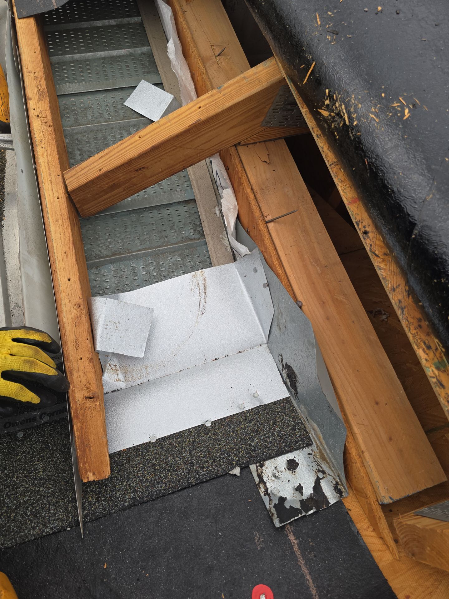 Roof Replacement in Wesley Chapel, FL by Shingle Masters Roofing