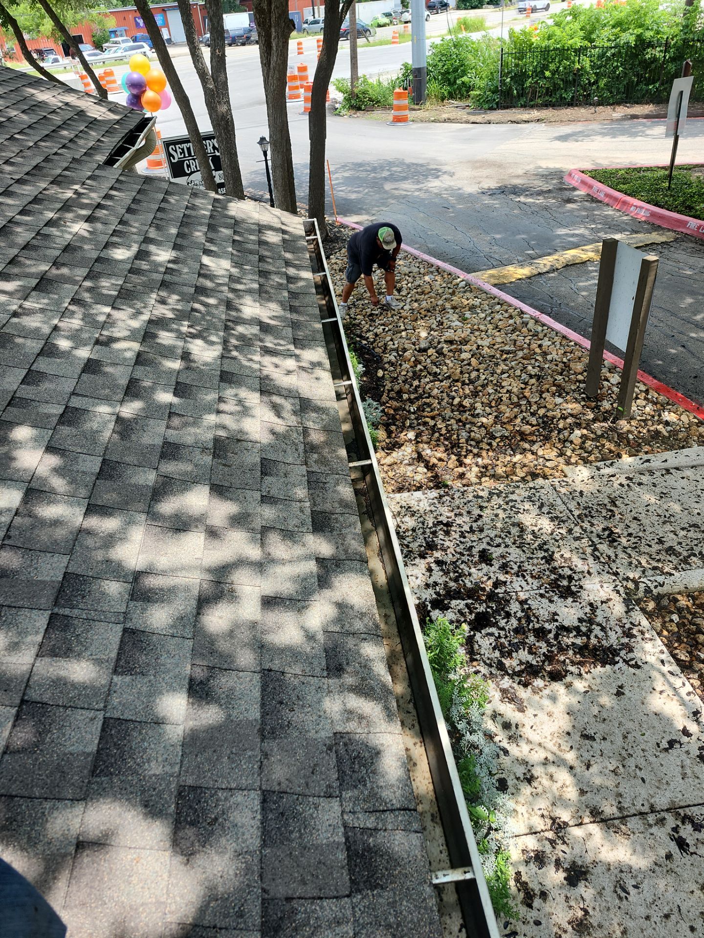Commercial gutter cleaning San Marcos & New Braunfels, TX after photo with clean gutters