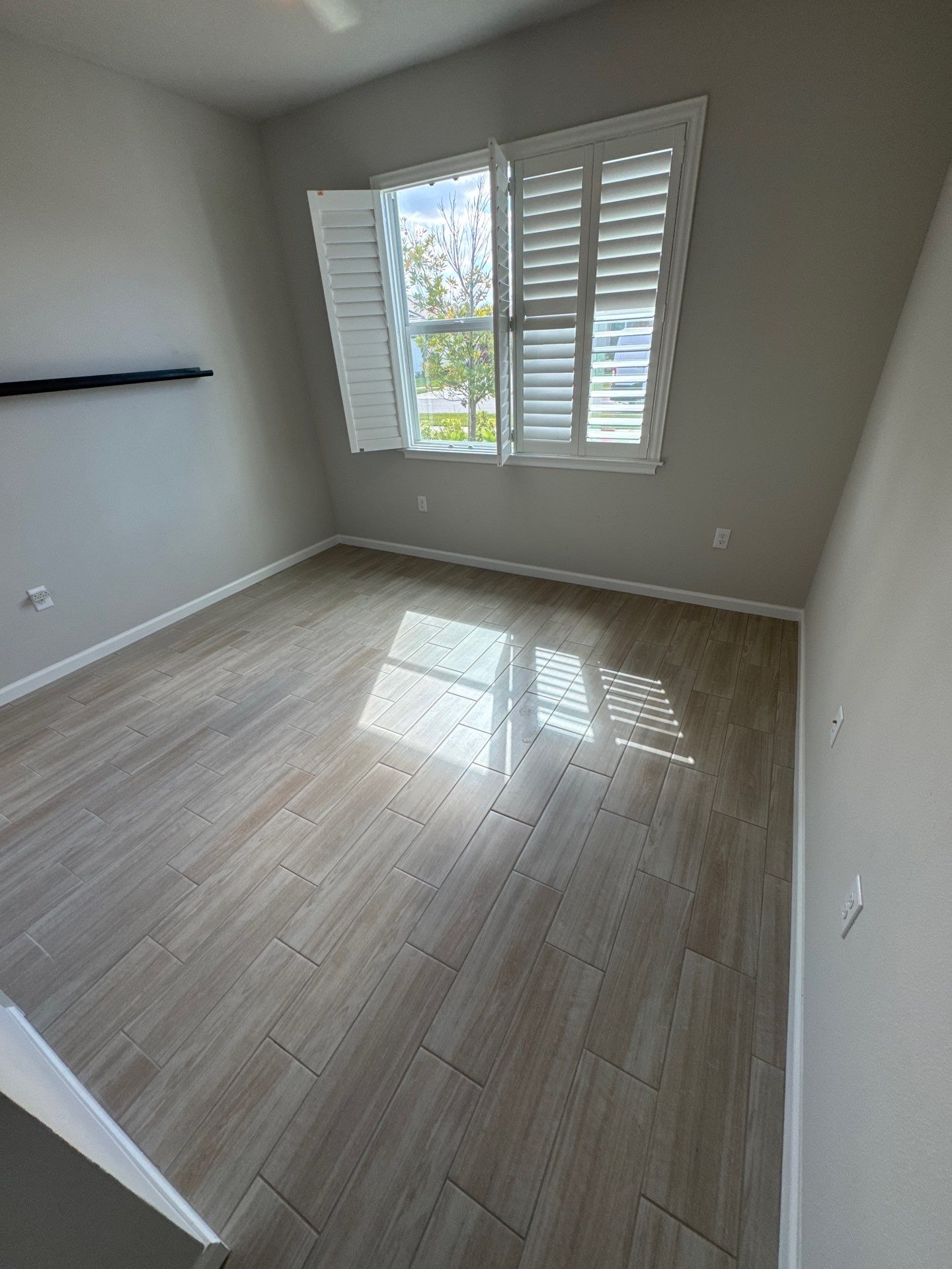 LVT Bedroom Upgrade by Vrmmm Flooring