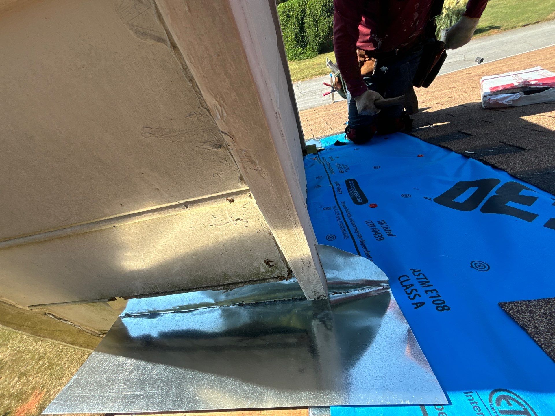 Missing Step flashings by Deerfield Roofing LLC