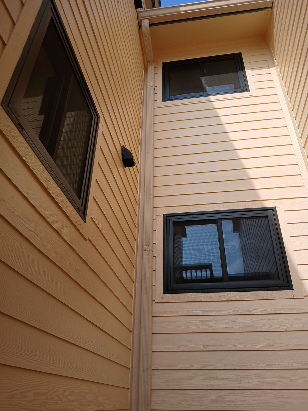 Exterior remodel Fortuna Bay Condos by Bayfront Roofing and Construction
