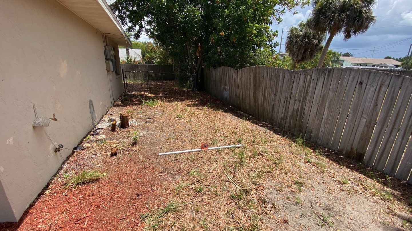 Venice, Florida  6 ft. White Vinyl Privacy Fence by Asap fence and gates, LLC