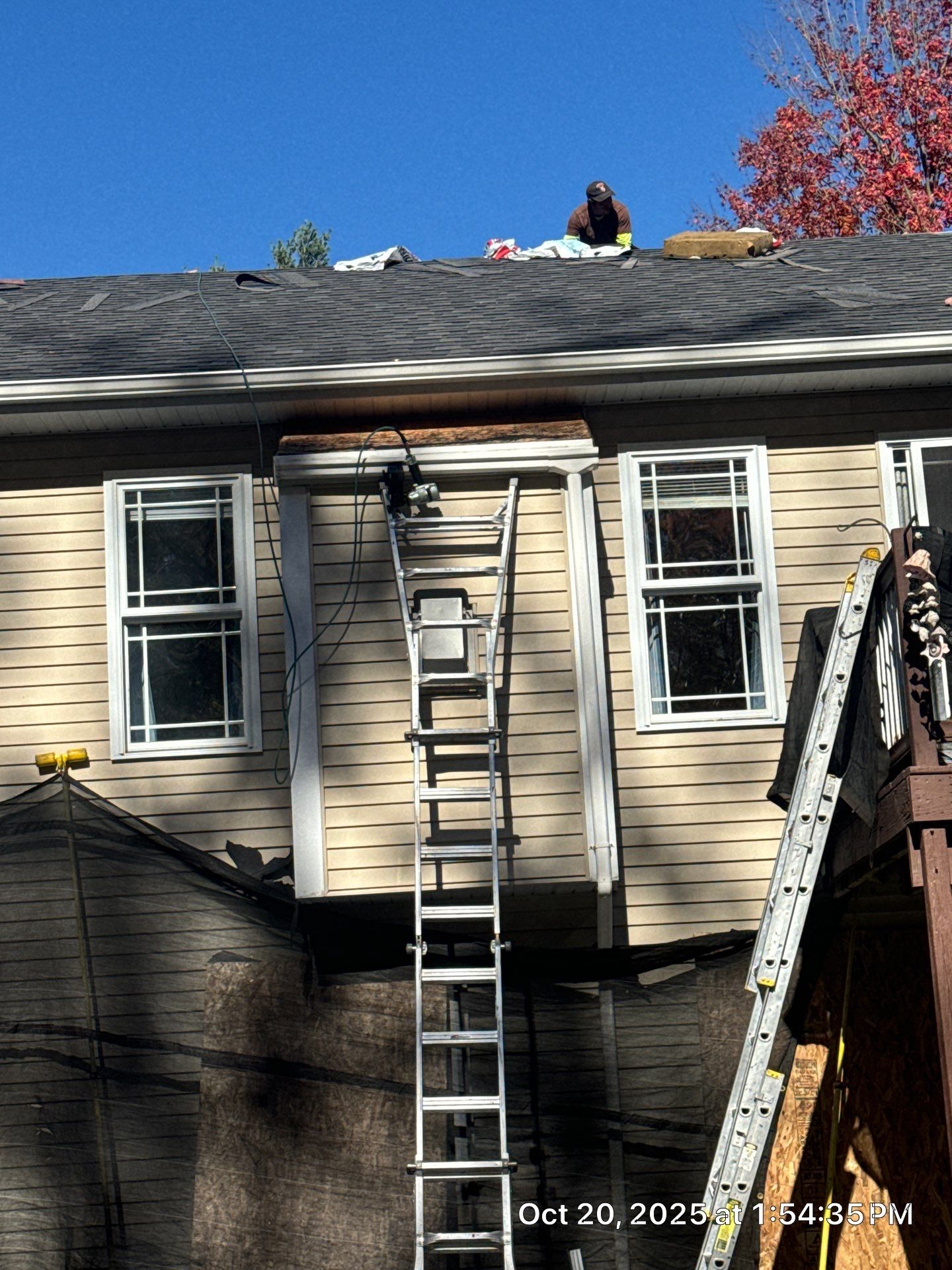 993 West Tyler Road Muskegon, MI 49445 by Veteran Roofing & Exteriors