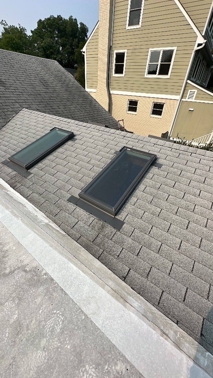 Arlington: CertainTeed Landmark Designer Shingles in Colonial Slate by RM Banning, Inc.