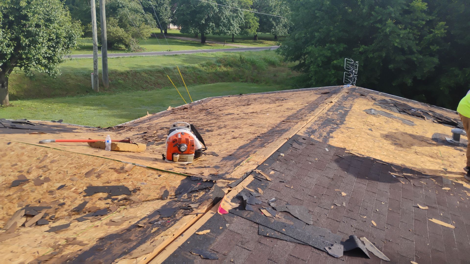 Taylor Roof by BROCK BUILDERS 