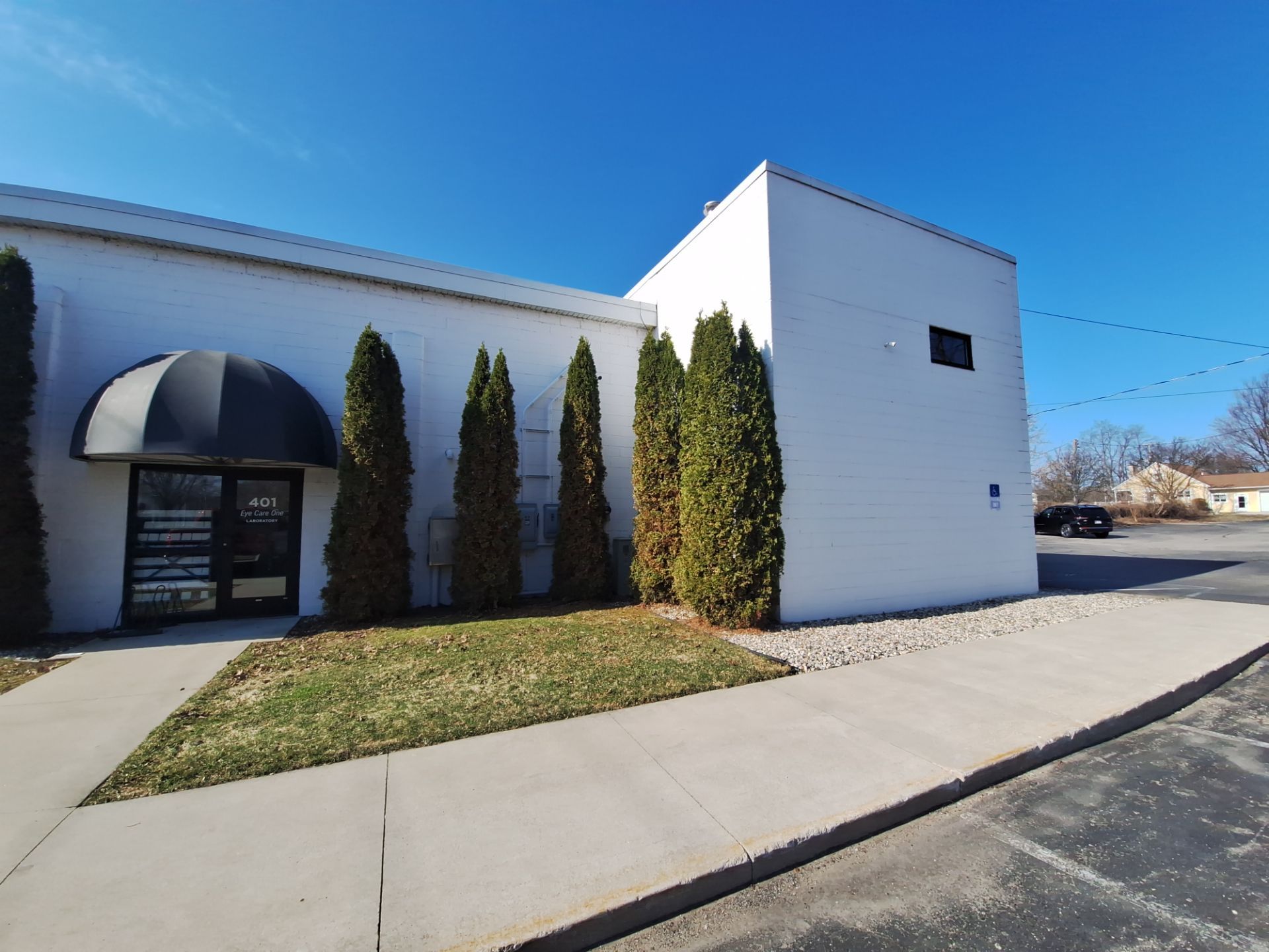 Exterior Cleaning & Maintenance | Pine St Cafe – Ferrysburg Michigan by Gordon Painting