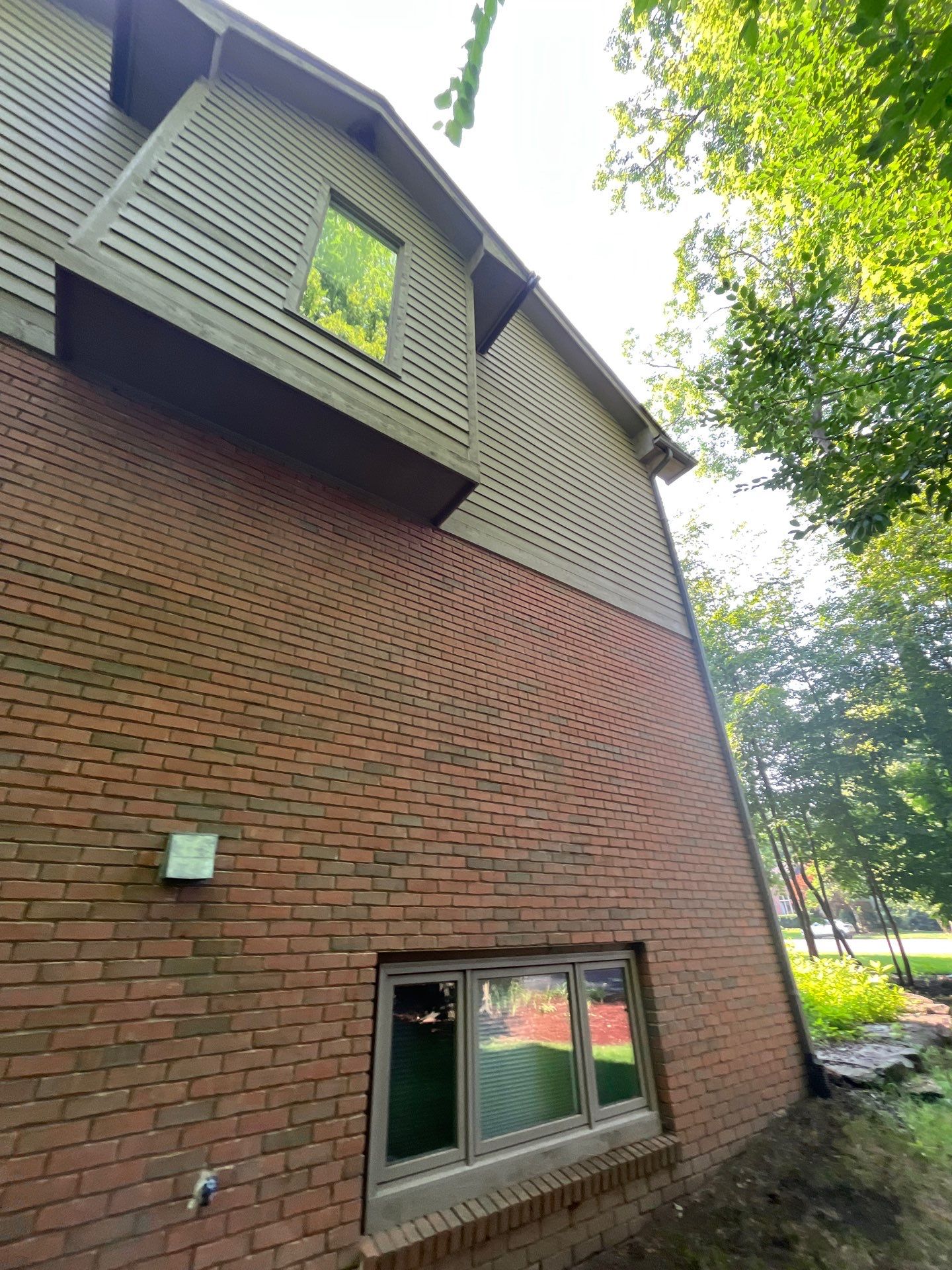 Siding Replacement using Alside S7 Cedar Mill Grain Cape Cod Grey by 180 Contractors