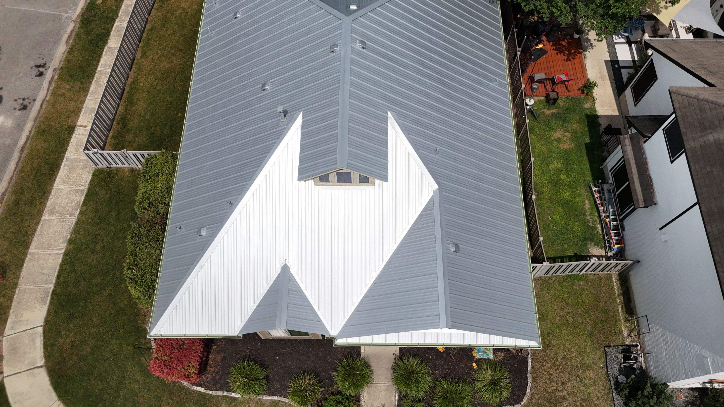 Snaplock Galvalume 24 Gauge Standing Seam - FastenerFF100 by RoofsOnly.com