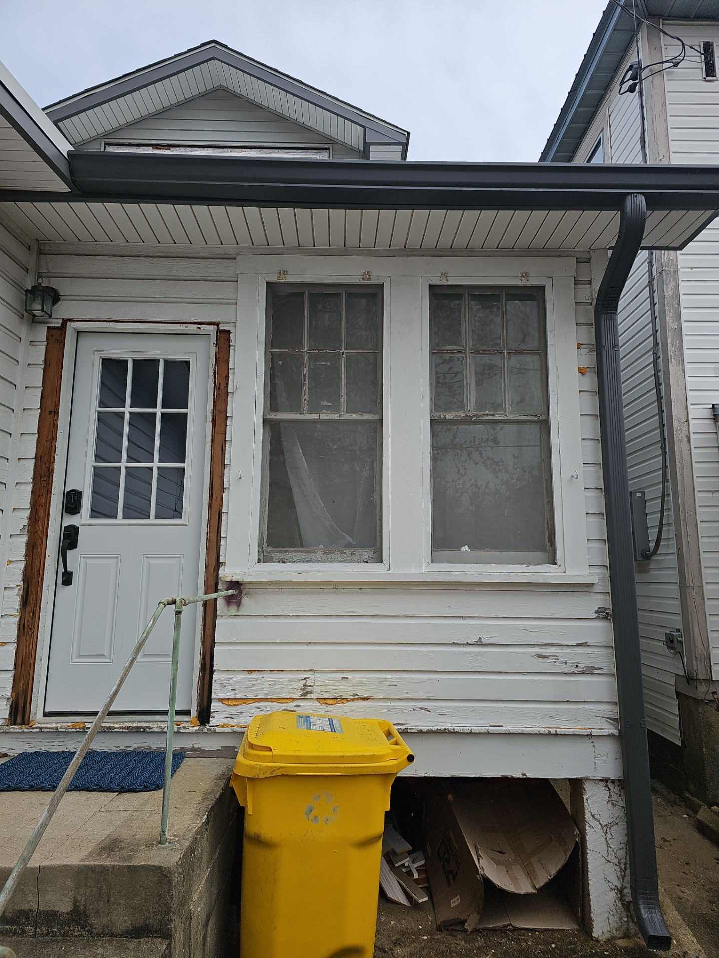 Window replacement using ProVia Aspect windows. Siding installation by Window Depot of Annapolis
