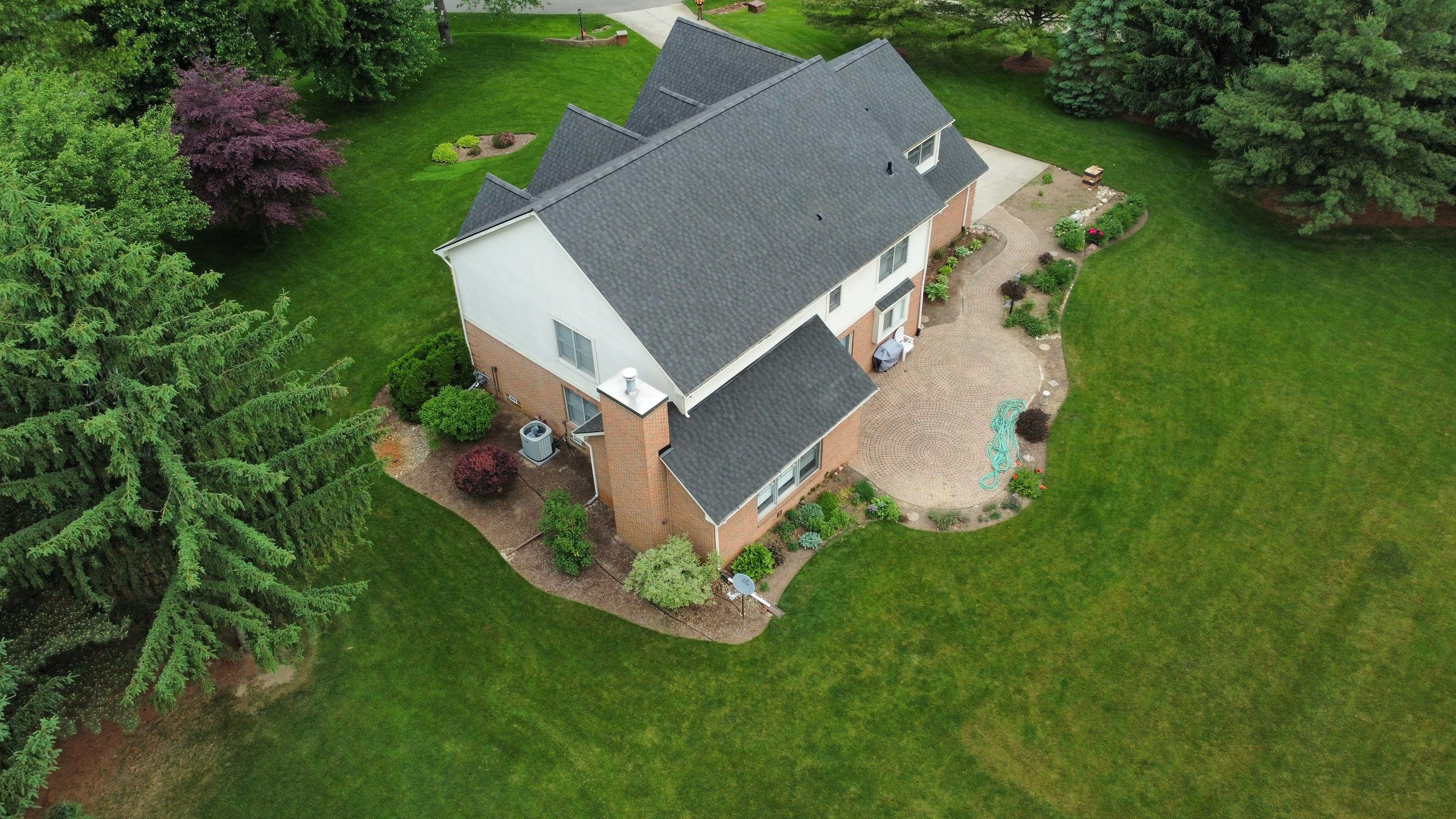 New Roof Installation - Private Residence  by Bloomfield Construction & Restoration