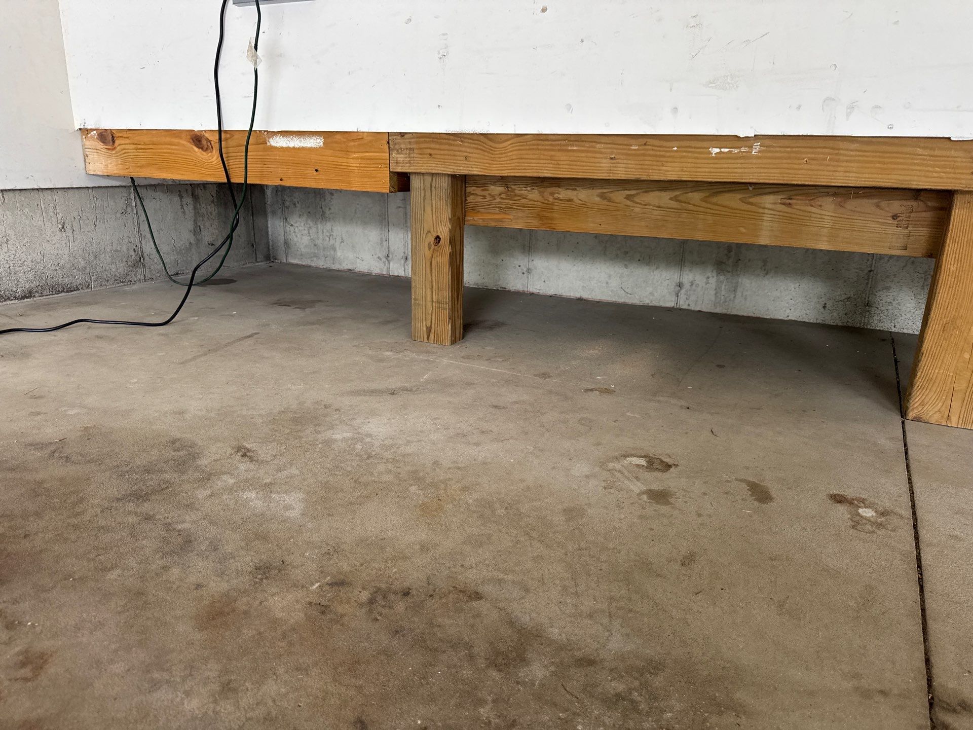 Custom Tidal Wave Epoxy Flake Floor Installation in Norton Shores. by Gordon Painting