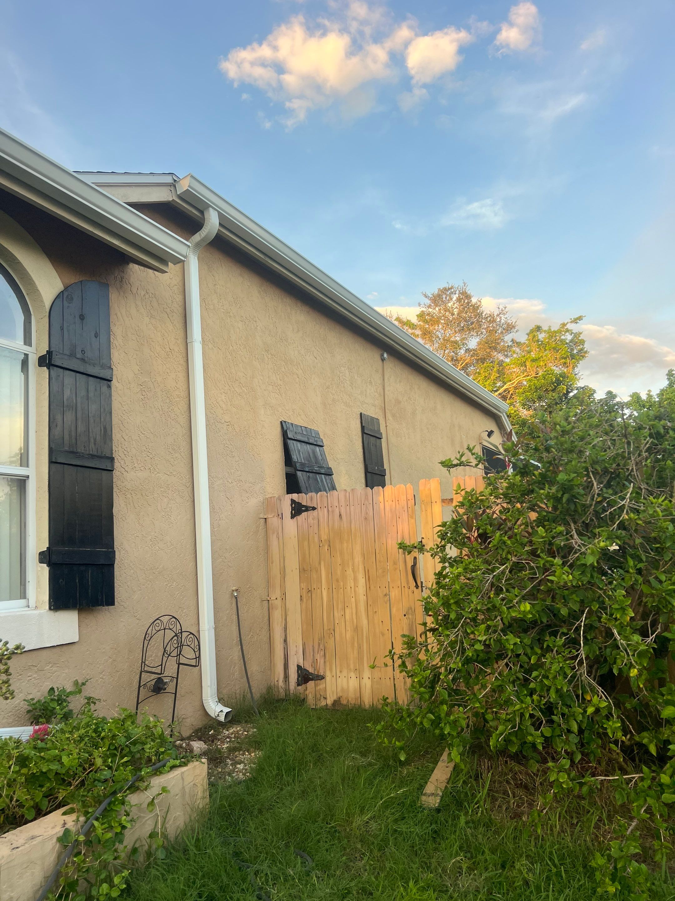 7-Inch Box Seamless Gutters in Bradenton FL by Gutter Professors