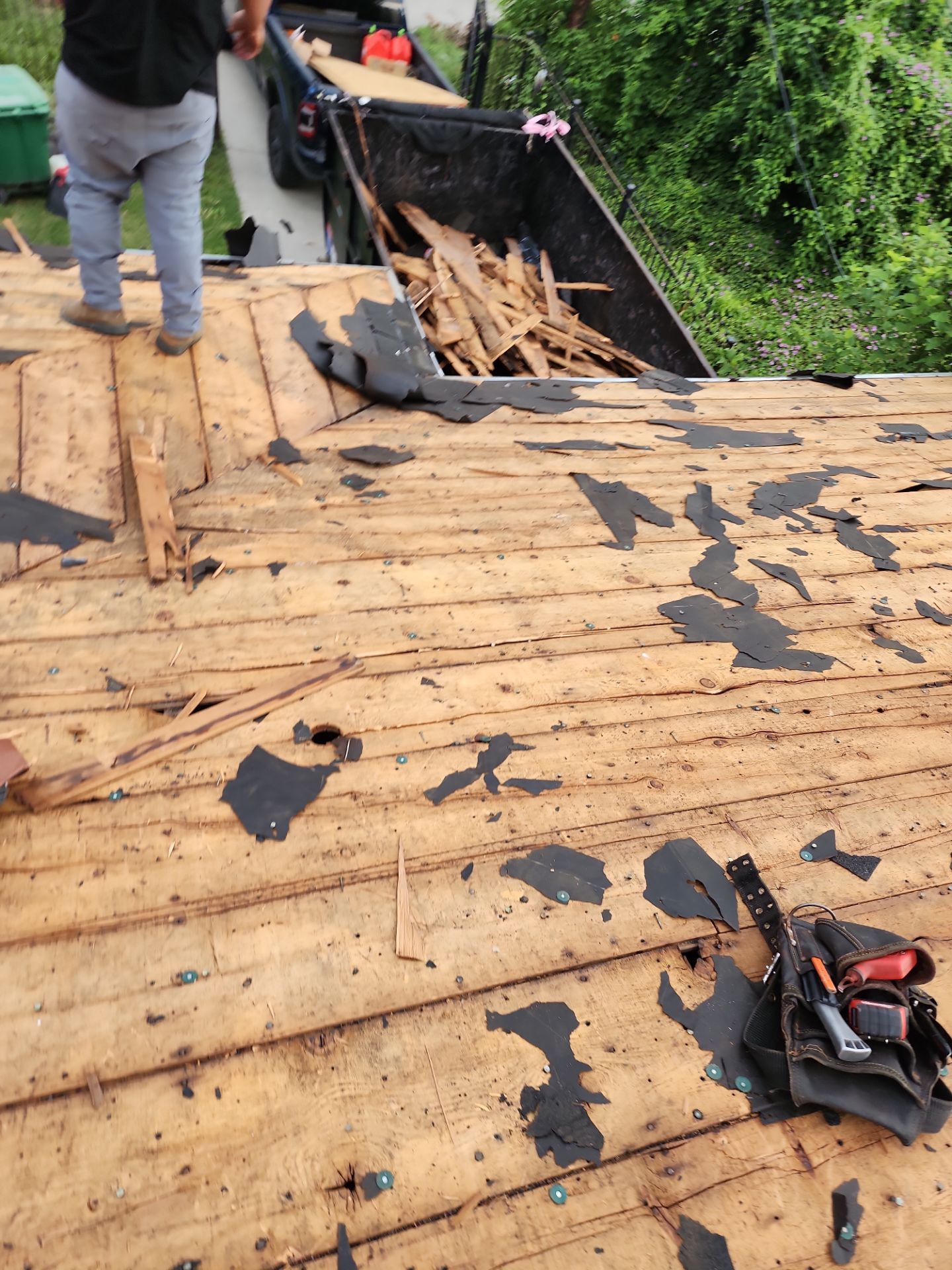Residential Roofing Installation using Owen's Corning Duration (Lifetime) Shingles by Roof Repair Company
