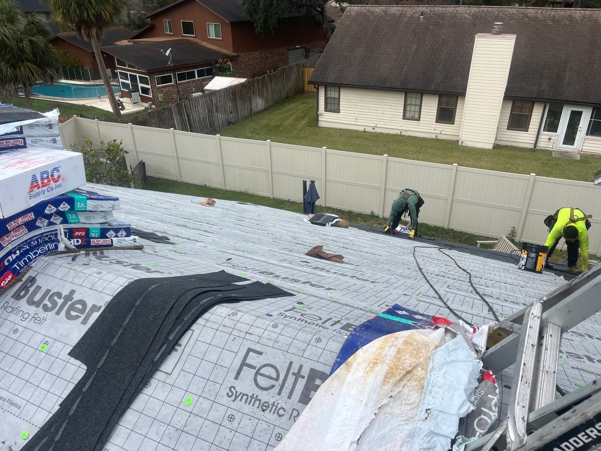 GAF Charcoal Architectural Shingle - Re-roof by Endless Summer Roofing Co.