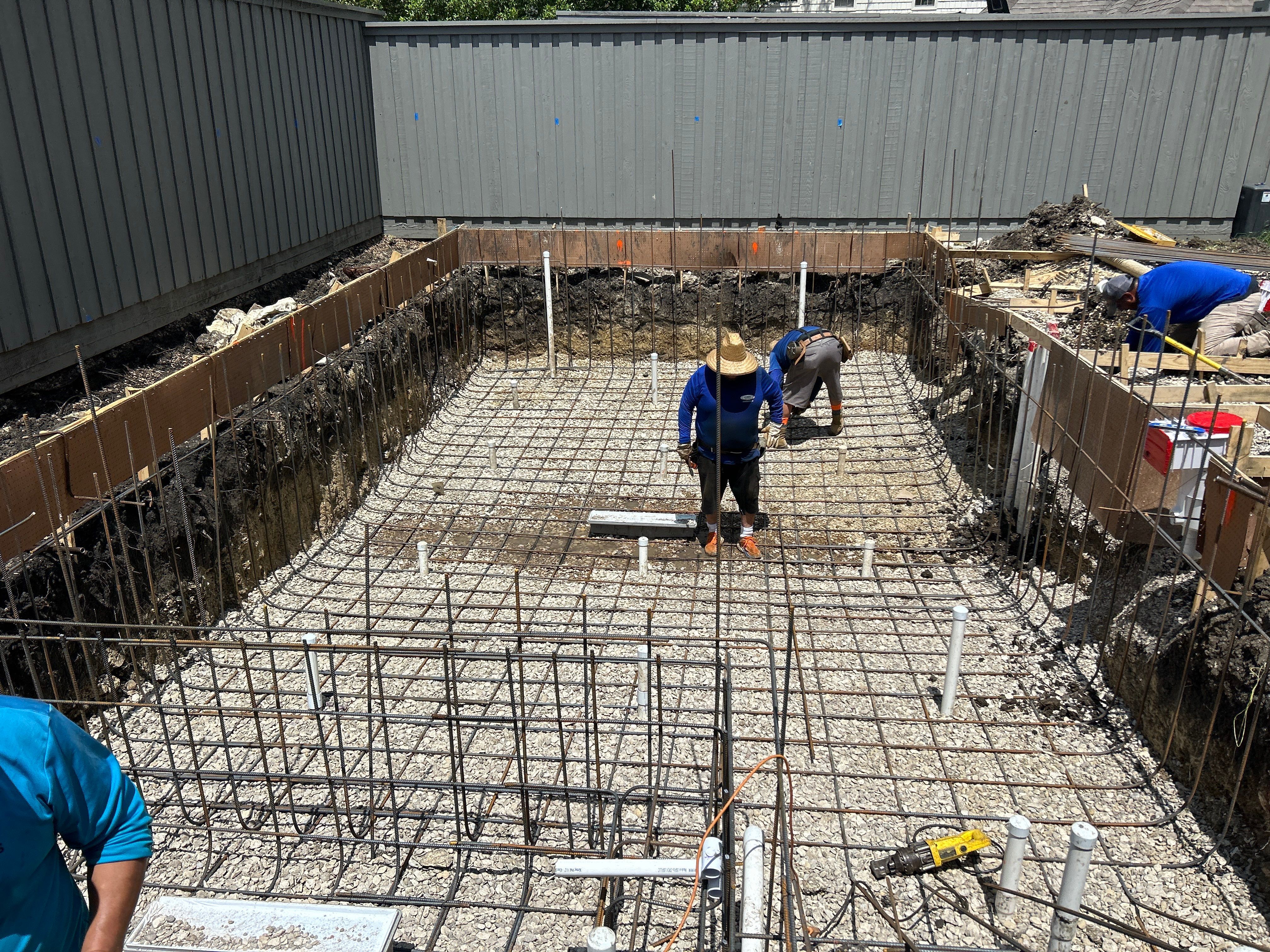 Custom Swimming Pool and Flagstone Patio Installation in Dallas by Hobert Pools