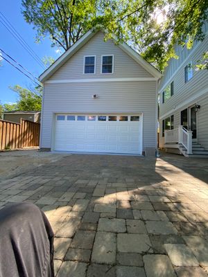 build car garage and efisienci room using new construction