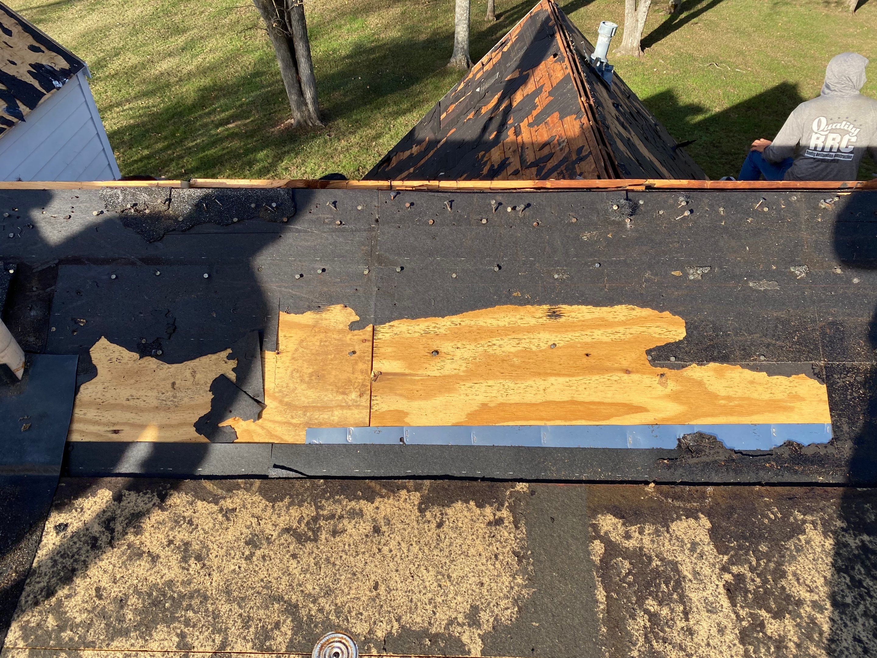 GAF Slateline Shingles with Copper Standing Seam and Flashings by Undersun Roofing 
