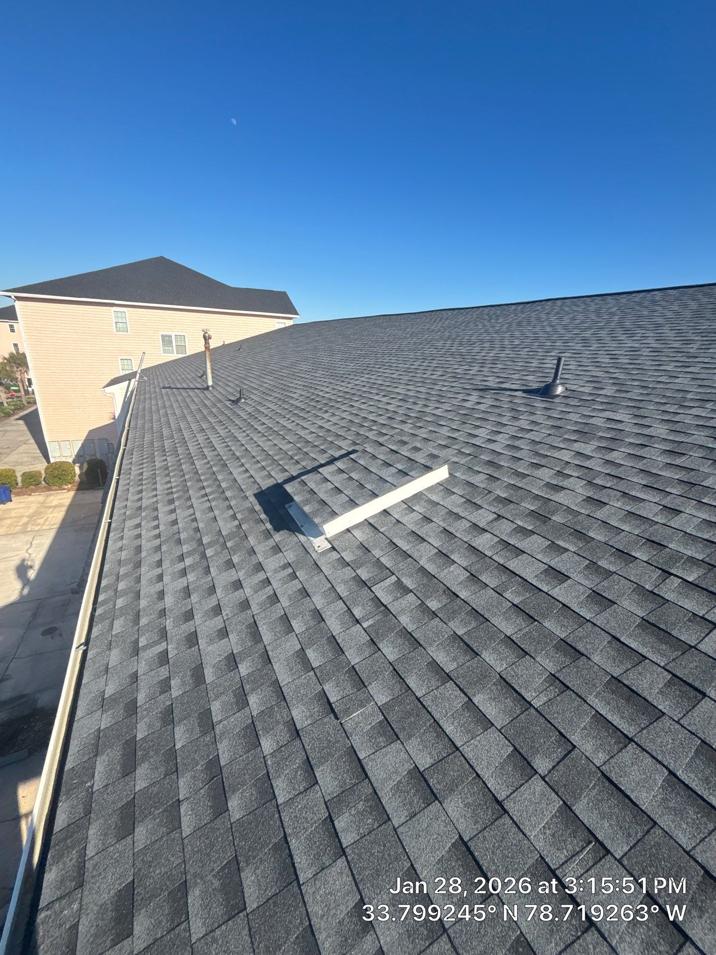 GAF HDZ - Charcoal by Linta Roofing