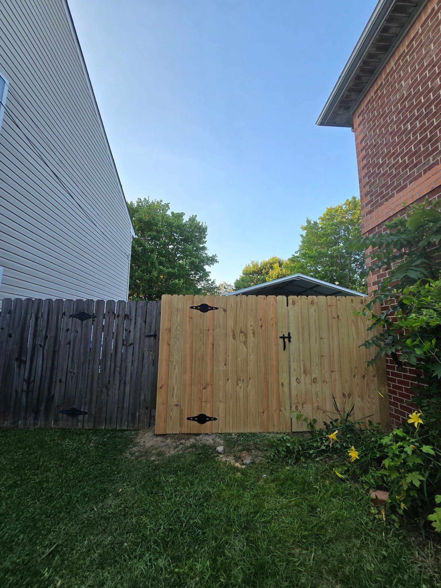 The Perfect Blend of Privacy and Style by Tidewater Fence