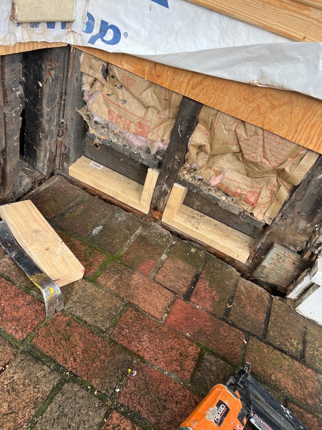 Alexandria: Siding Replacement with Solid Pine Wood Lap Siding by RM Banning, Inc.