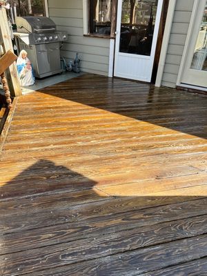 Coated Deck using Wood Sealant