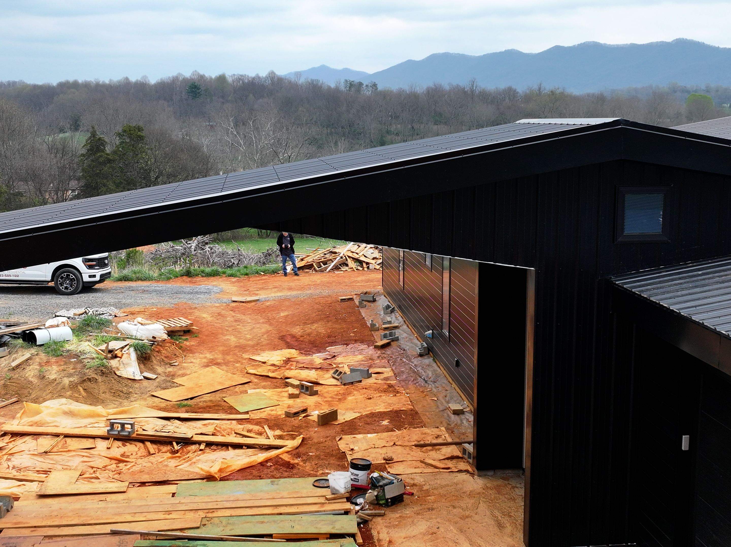Titus Sr. Residence by Omnia Roofing