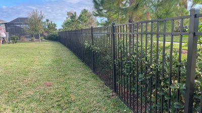 Palmetto, FL 5 ft. Tall Bronze Aluminum Fence