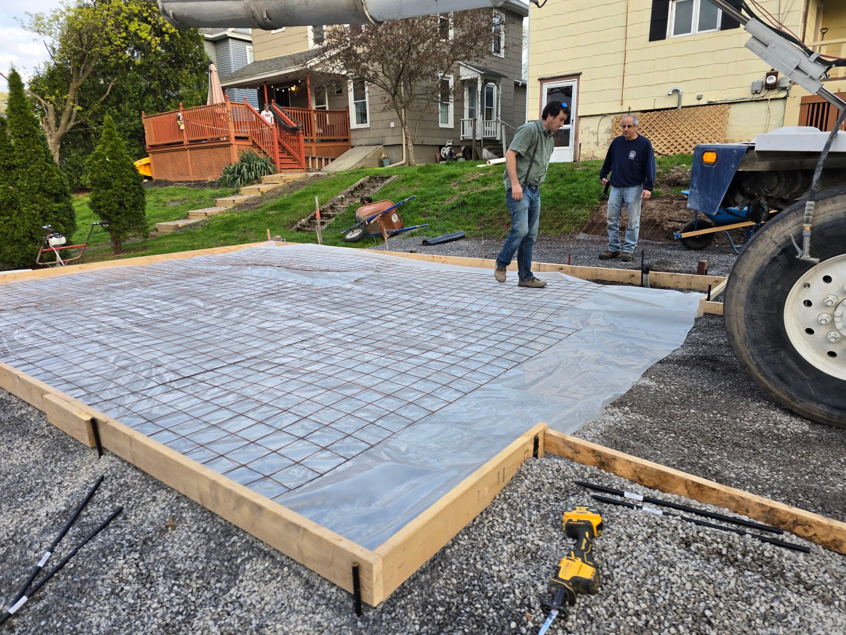 One car garage by Horst Custom Homes 