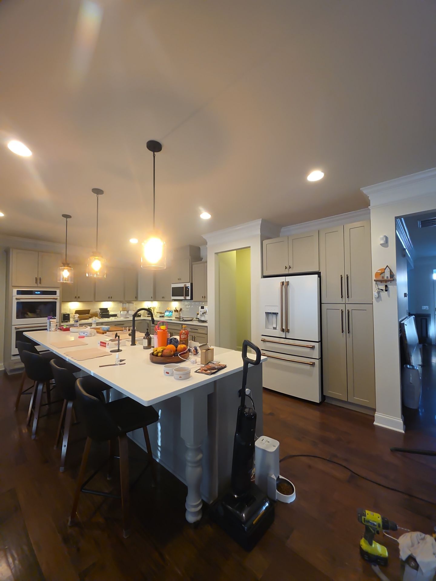 From Dated to Dazzling: A Bright Kitchen Transformation in Holly Springs by Elite Remodeling and Design LLC