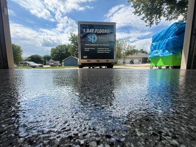 Smoke Flake Garage Floor Coating in Dell Rapids