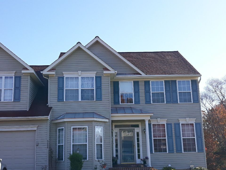 Woodbridge: CertainTeed Landmark Designer Shingles in Cottage Red by RM Banning, Inc.