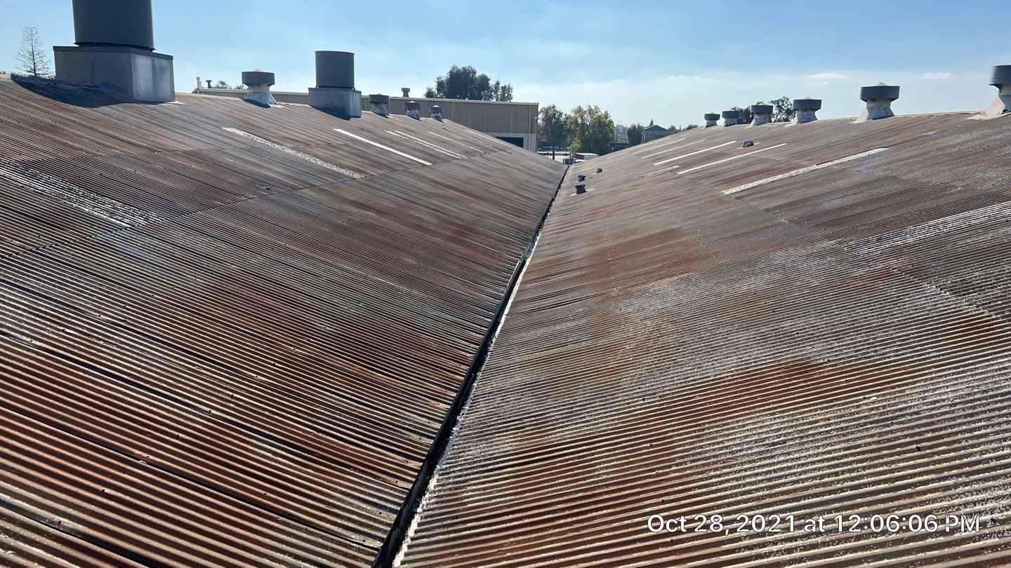 MR Roofing system using Conklin BenchPly system with PUMA top coat by Straight Edge Roofing Inc