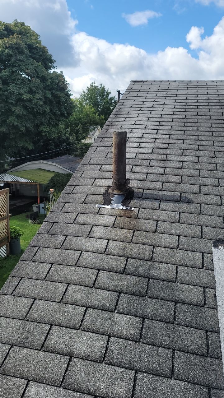 ATLAS PINNACLE COLOR: HEARTHSTONE DRIP EDGE: WHITE by Eagle Eye Roofing