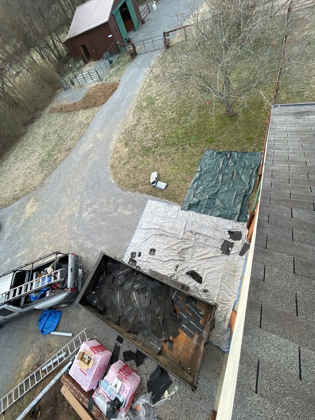 Residential Roofing Installation using Owens Corning Oakridge Roofing System by Undersun Roofing 