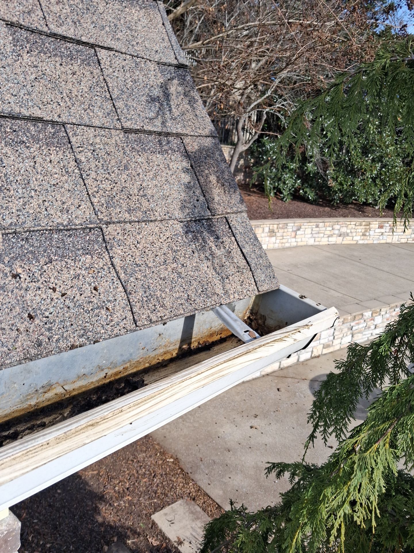 Commercial gutter cleaning Spring Hill, TN after photo with clean gutters