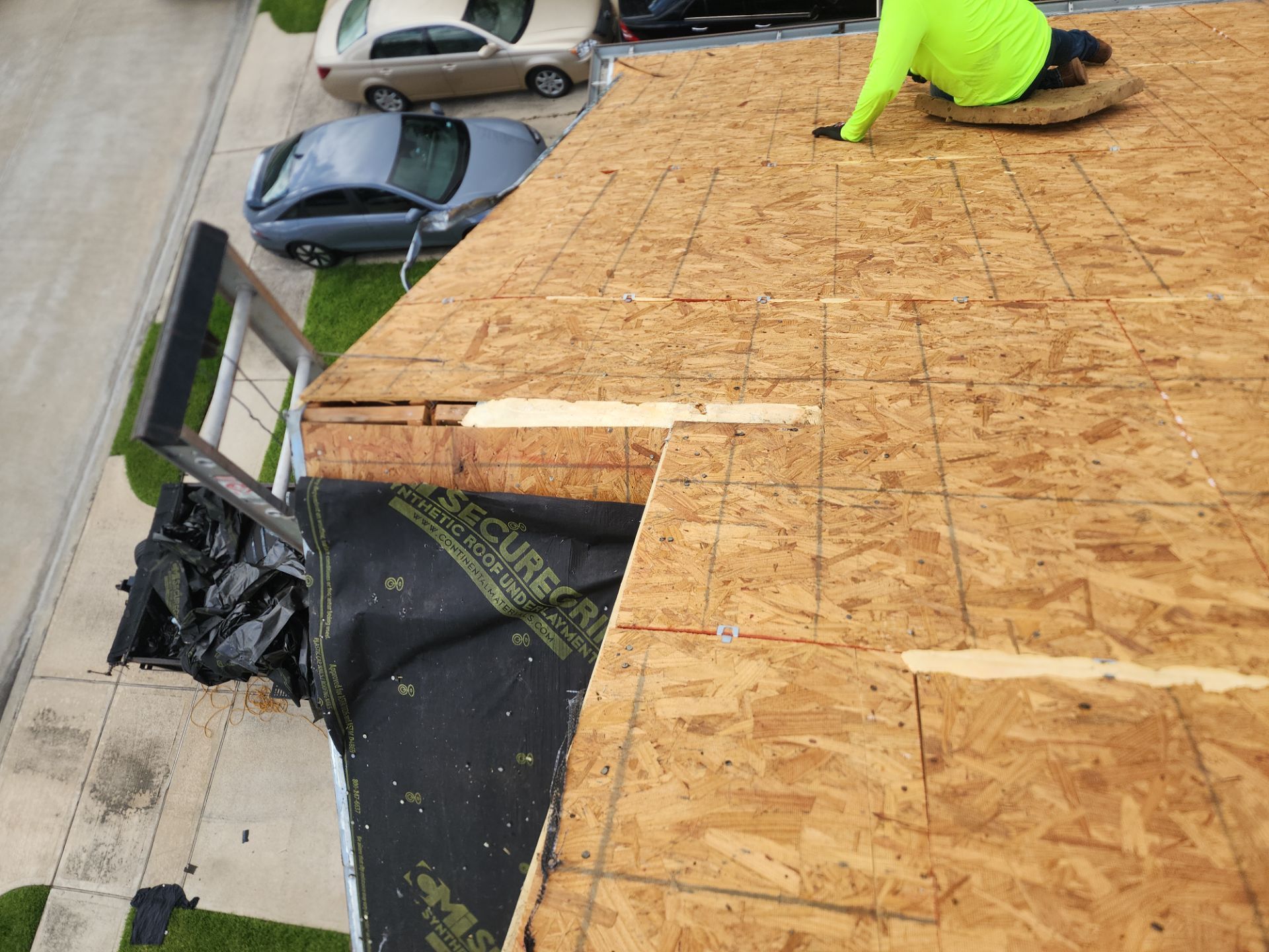 Residential Roofing Installation using Owen's Corning Duration (Lifetime) Shingles by Roof Repair Company
