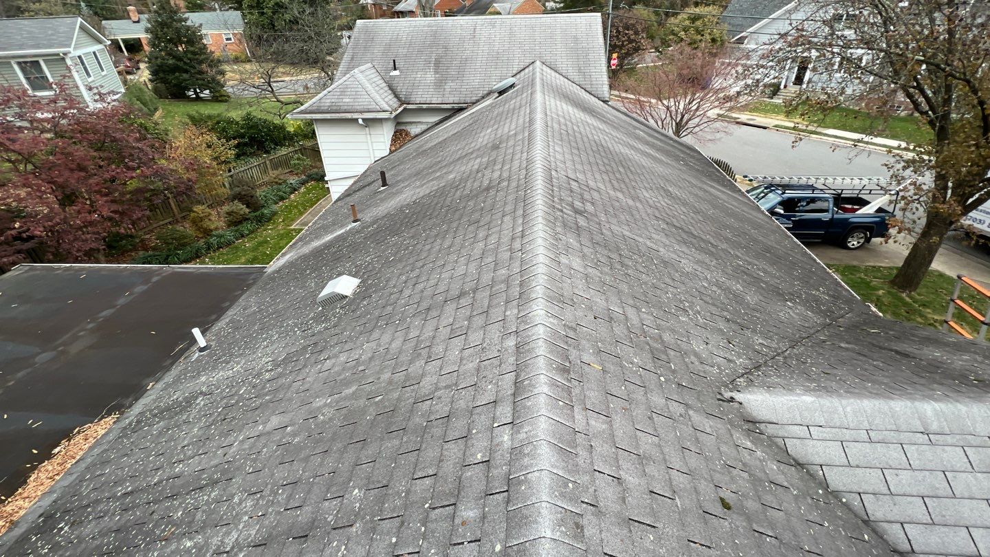 Arlington: CertainTeed Landmark Designer Shingles in Cobblestone Gray by RM Banning, Inc.