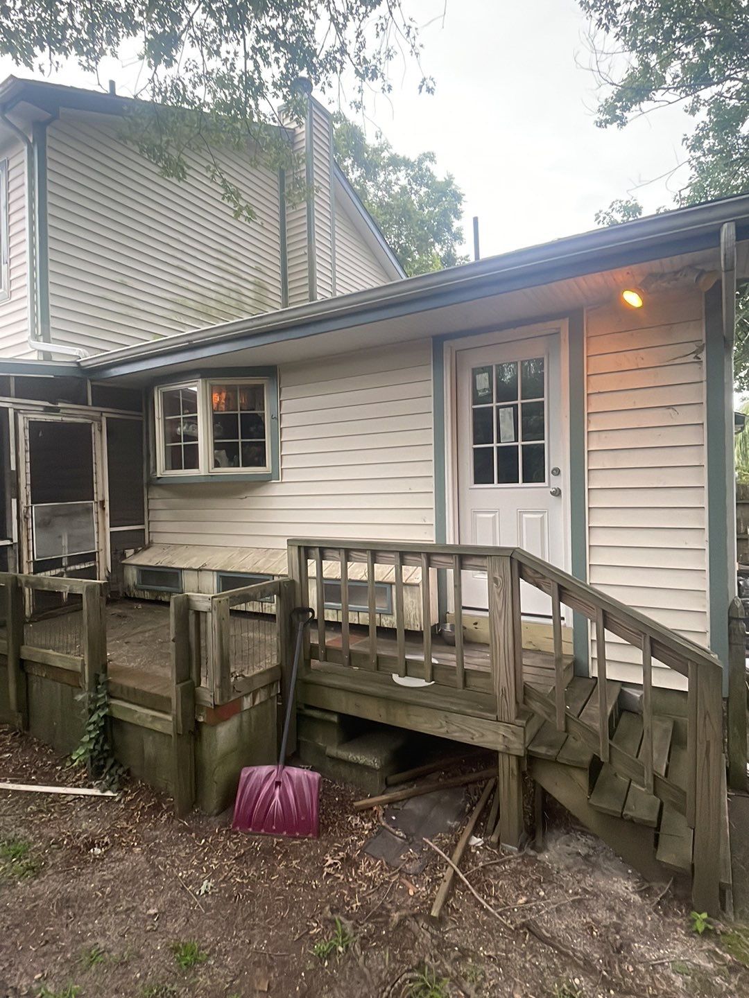 Deck Cleaning & House Wash by SJ Exterior